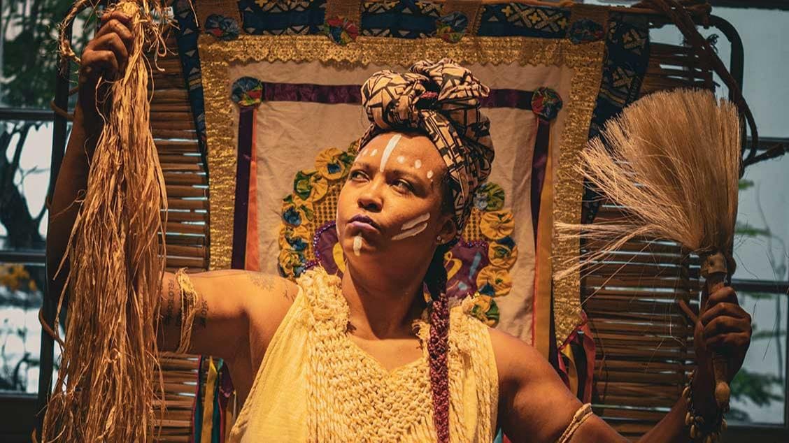 Domingo das Crianças - Dana Oliver em Lendas Africanas