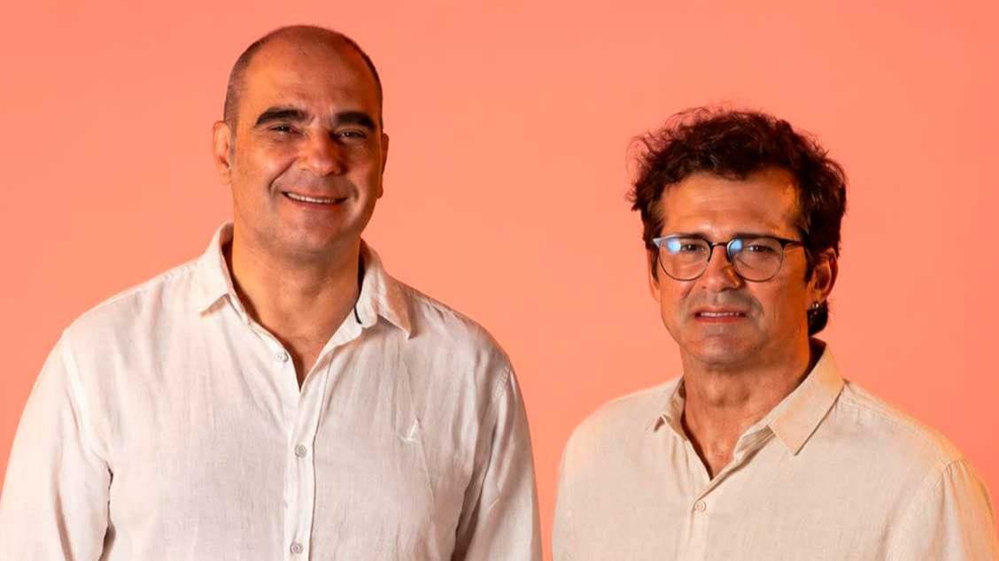 Sarau da Av Rio Duo Ruyseñor Roger Burmester e Leandro Mendes apresenta SONS PEREGRINOS
